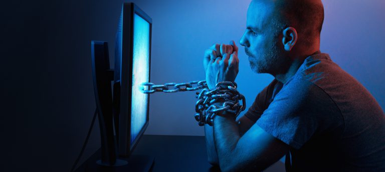الأفلام الإباحية…كيف تقلع عن هذا الإدمان؟