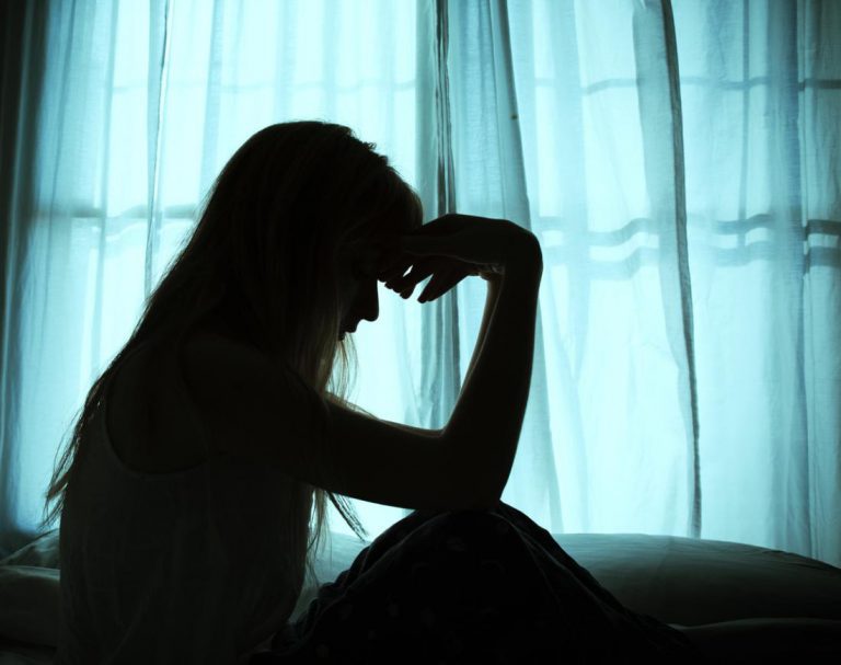 صداع وتشنجات ودوخة..أعراض لا نعرفها للاكتئاب والقلق