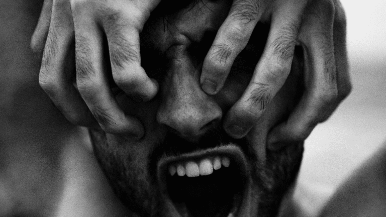 من  داخل رؤوس القتلة